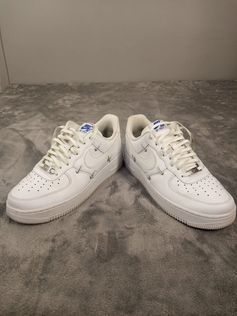 Nike Air Force1 Men’s White Low-Top Sneakers Size 10